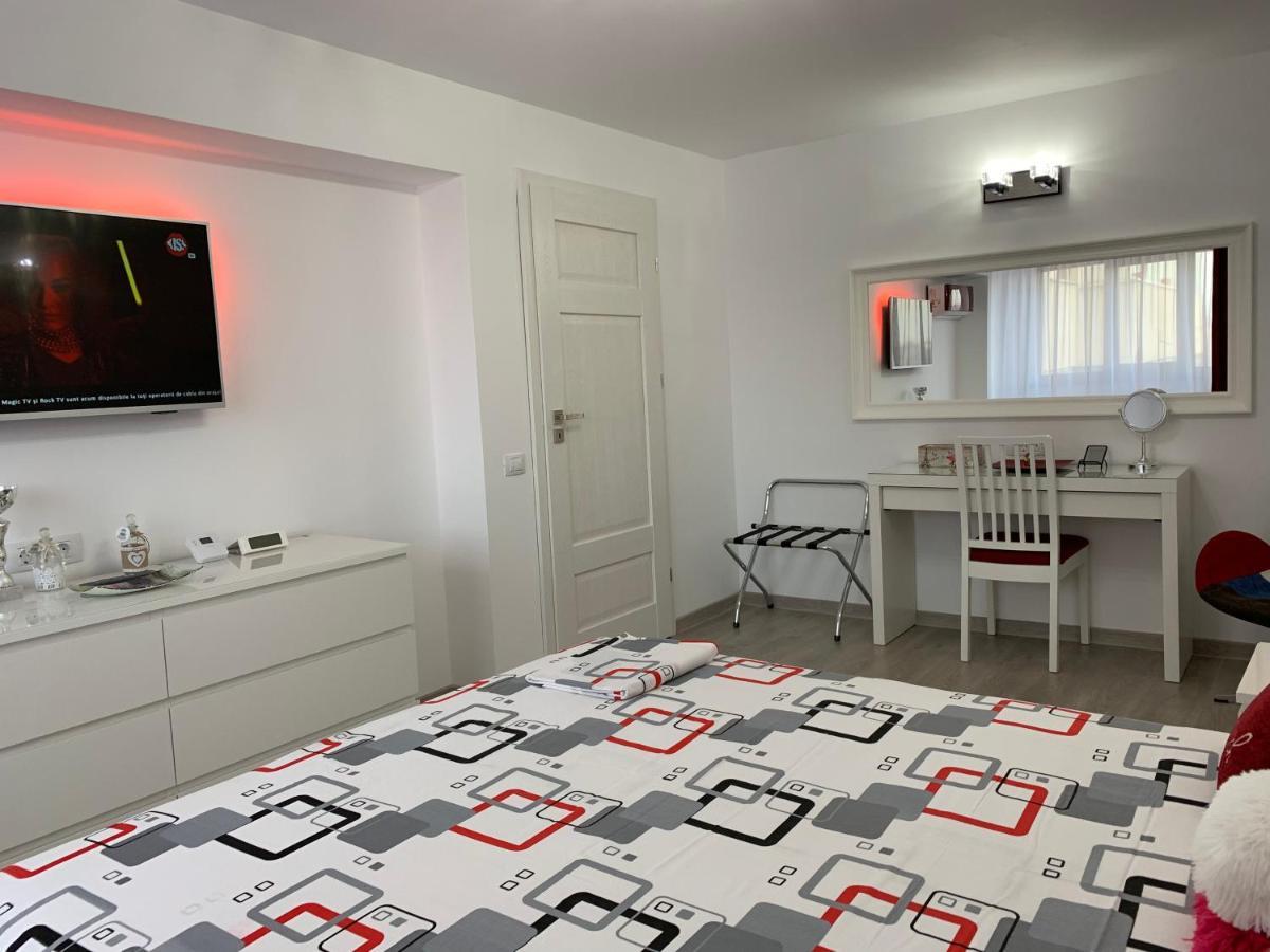 Mery Apartment Galaţi Buitenkant foto