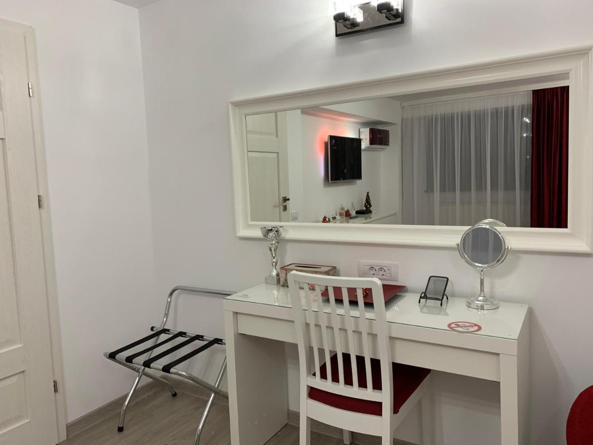 Mery Apartment Galaţi Buitenkant foto